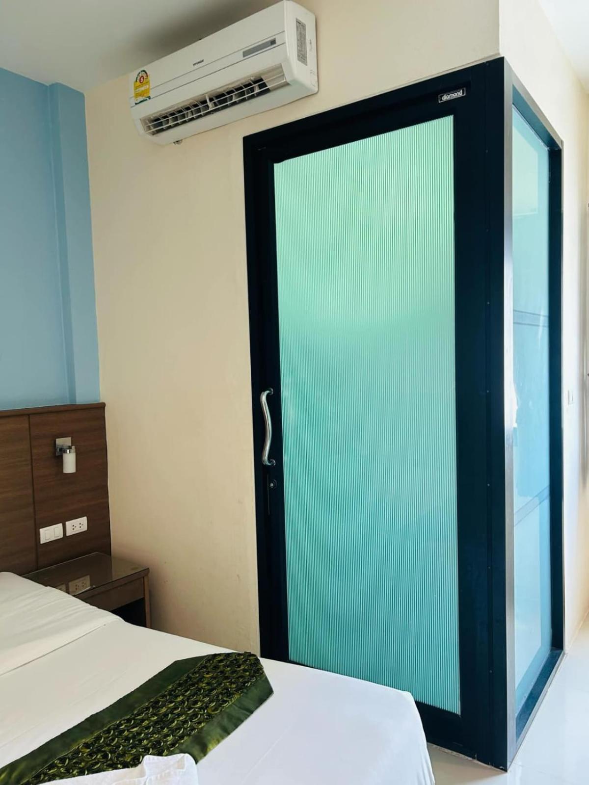 Royal Waves Hotel Patong Eksteriør billede