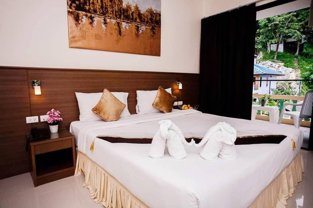 Royal Waves Hotel Patong Eksteriør billede